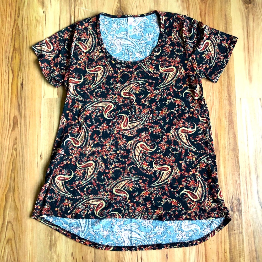 LuLaRoe Shirt XS Black Red Floral Women’s